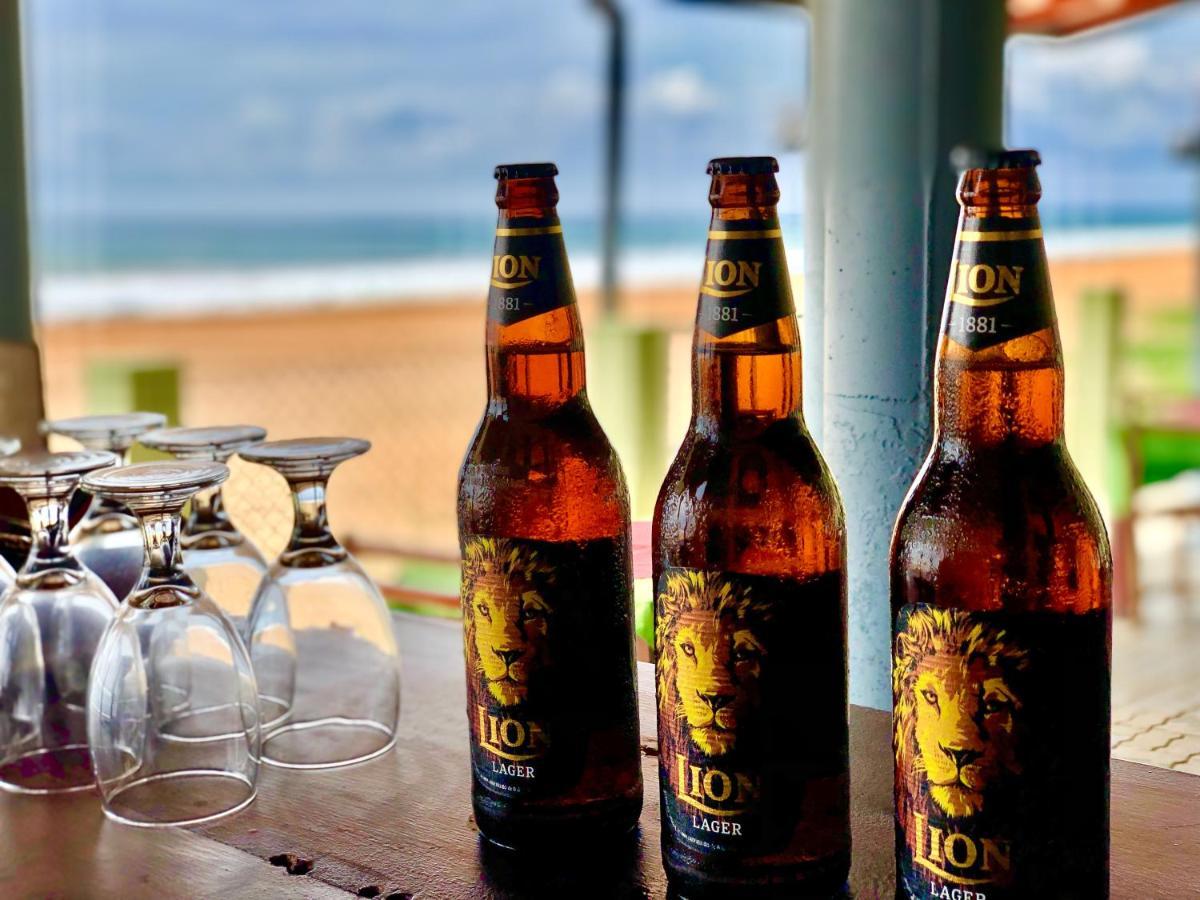 Drifters Hotel & Beach Restaurant Хиккадува Экстерьер фото