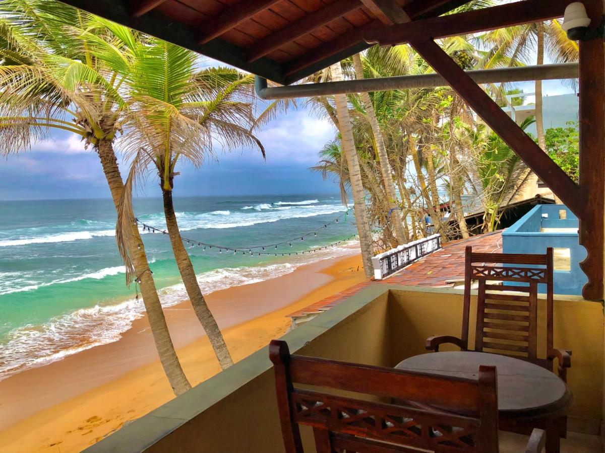 Drifters Hotel & Beach Restaurant Хиккадува Экстерьер фото