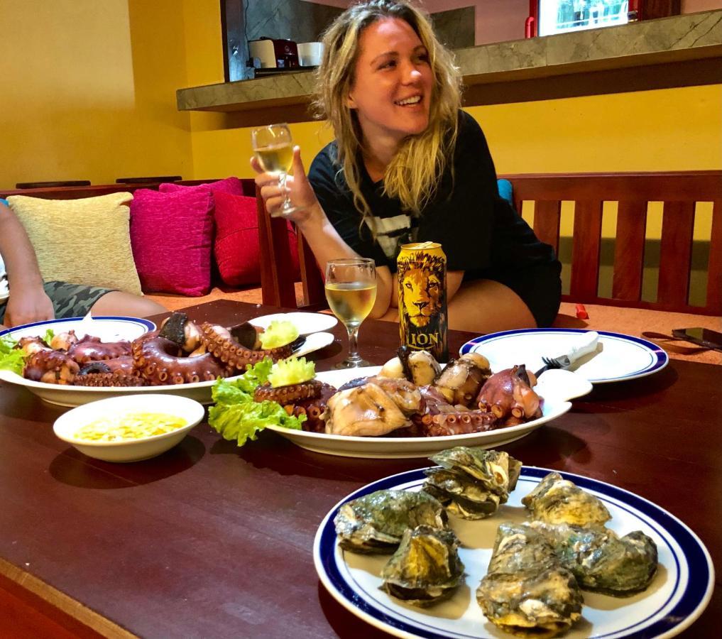 Drifters Hotel & Beach Restaurant Хиккадува Экстерьер фото