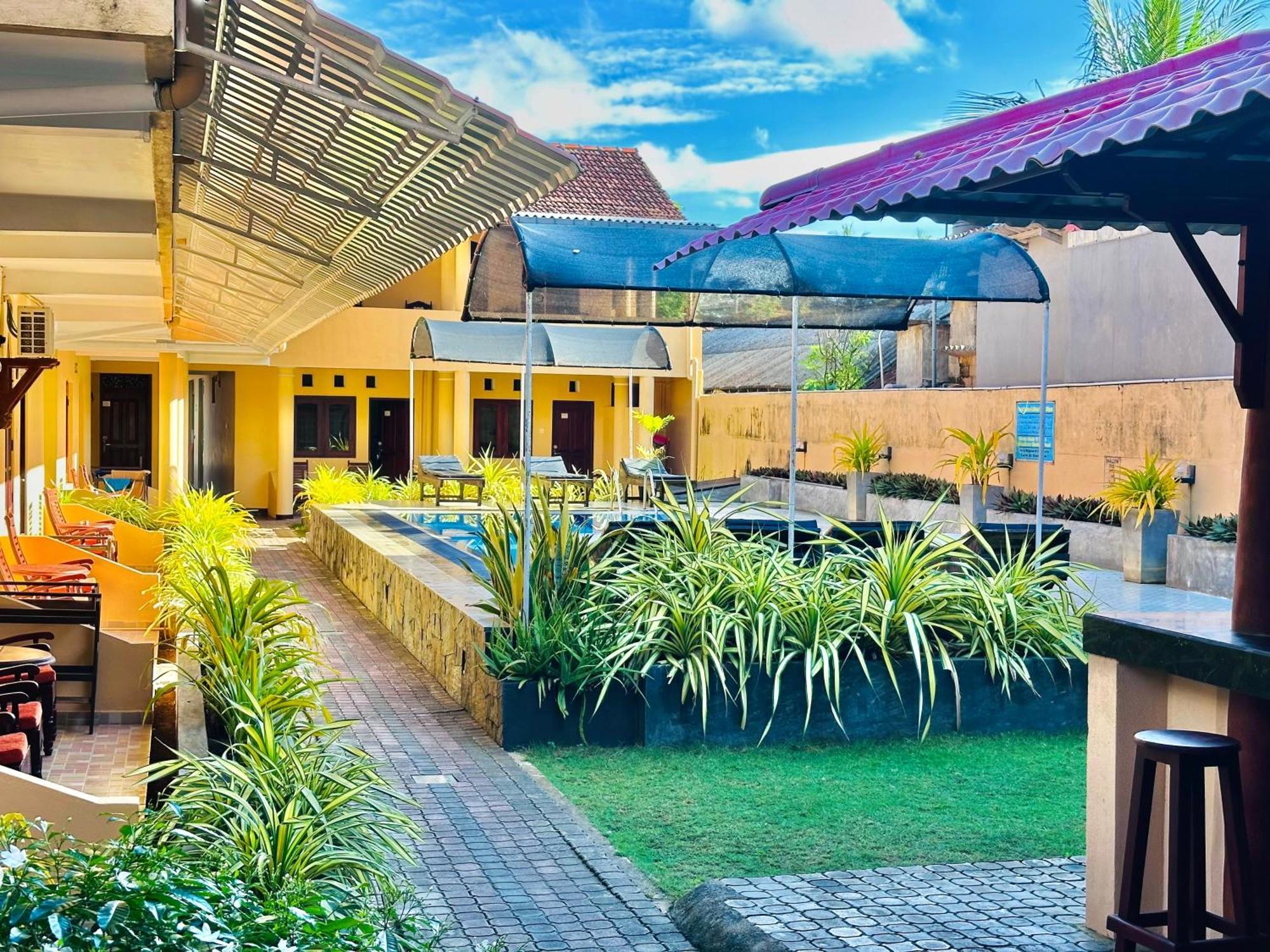 Drifters Hotel & Beach Restaurant Хиккадува Экстерьер фото
