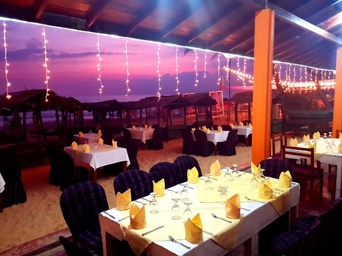 Drifters Hotel & Beach Restaurant Хиккадува Экстерьер фото
